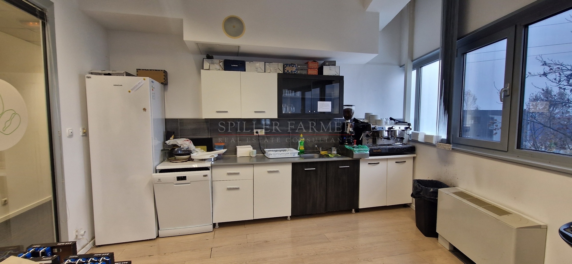 A descriptive alt text