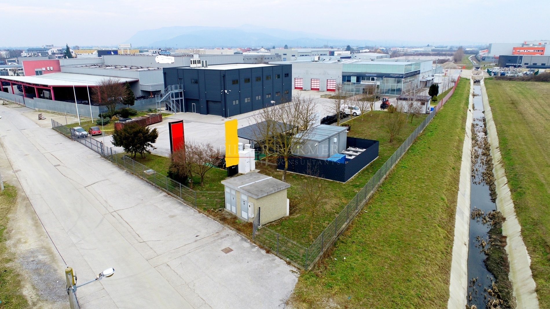 A descriptive alt text