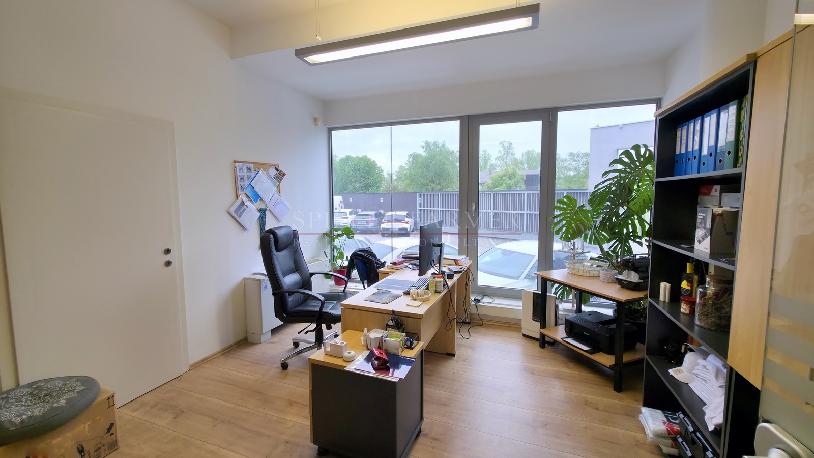 A descriptive alt text