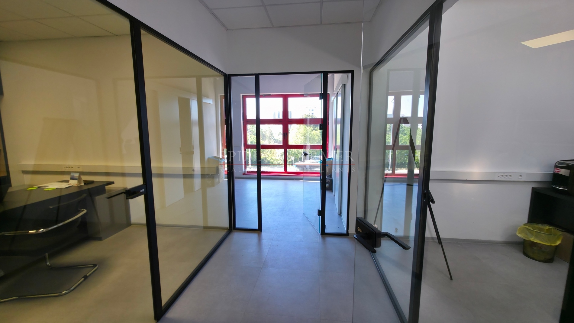 A descriptive alt text