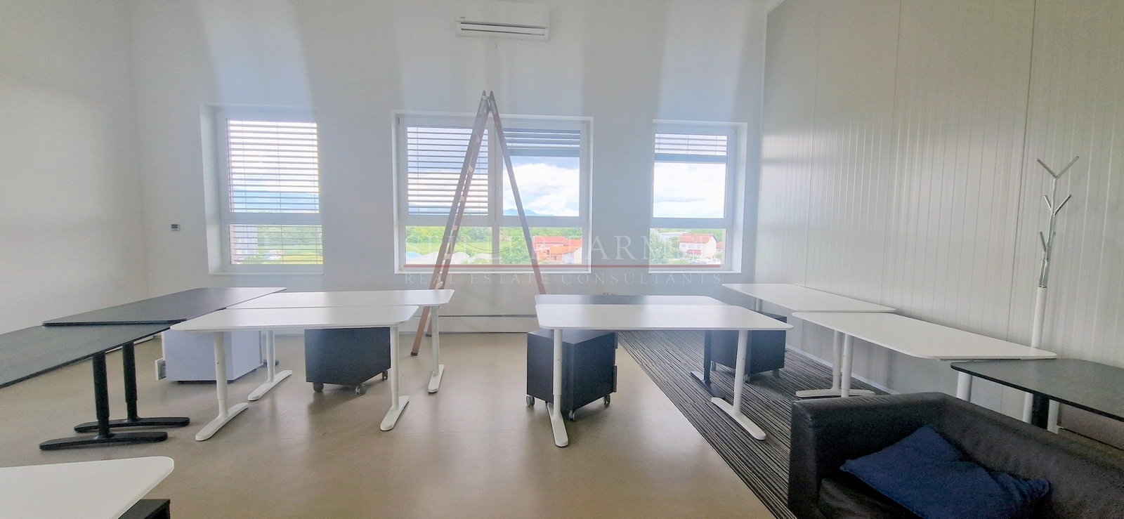 A descriptive alt text