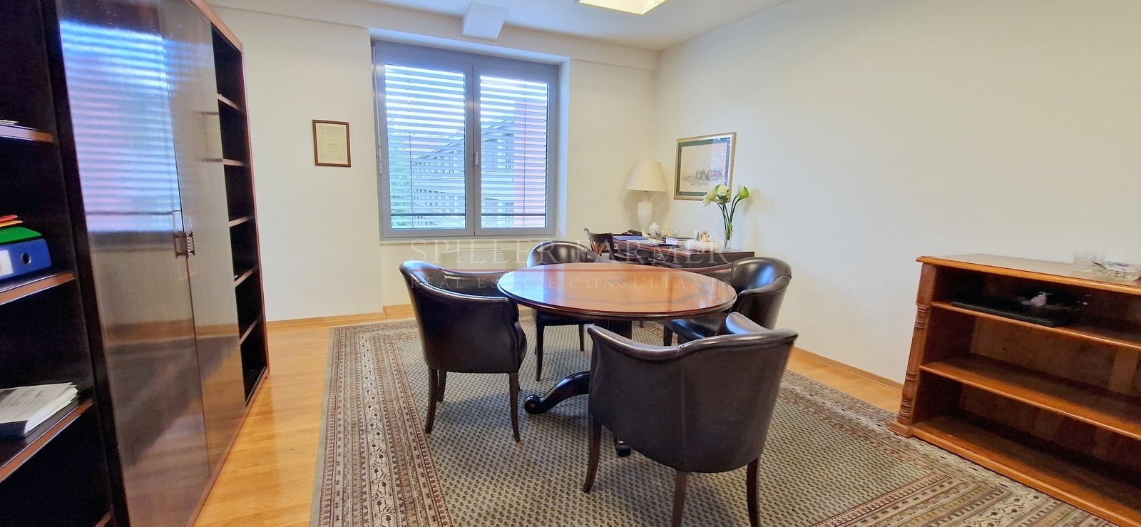 A descriptive alt text