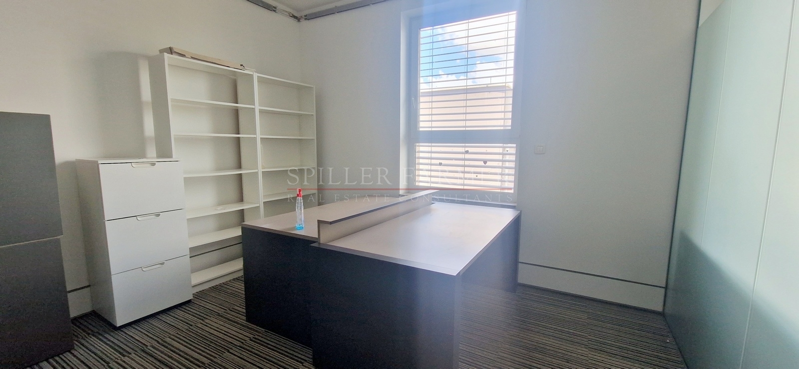 A descriptive alt text