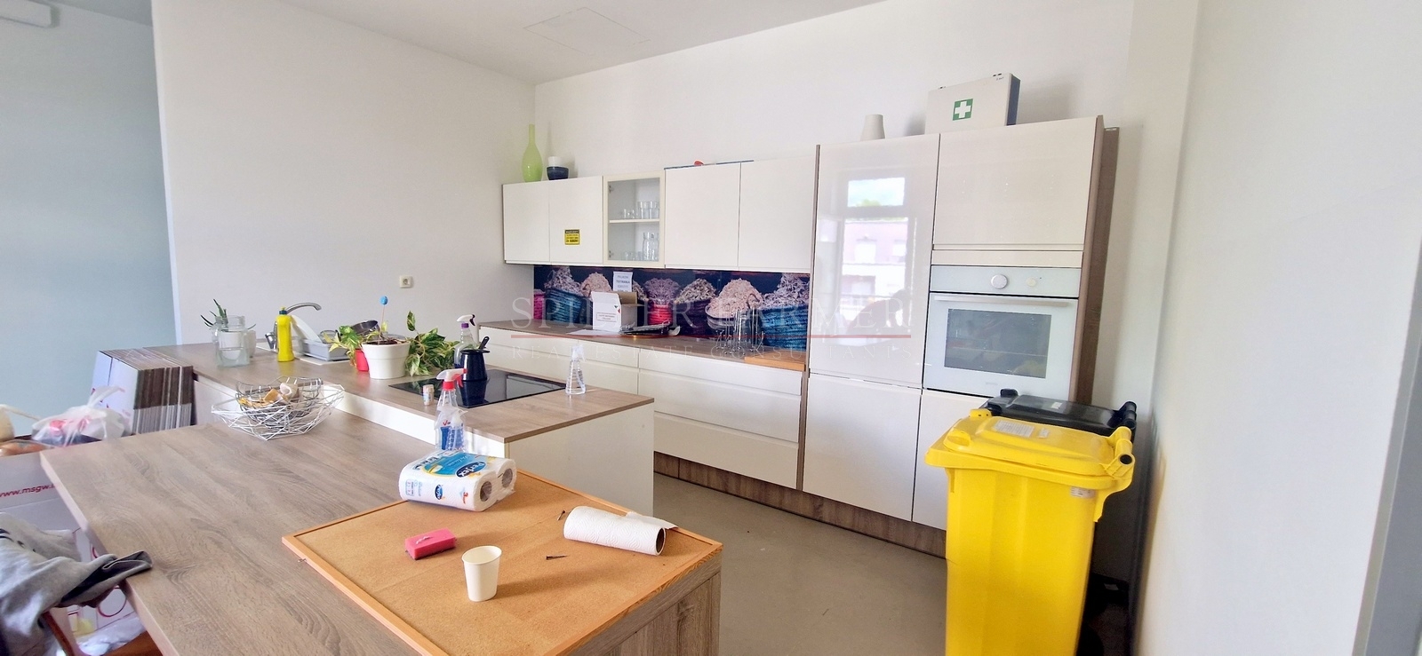 A descriptive alt text