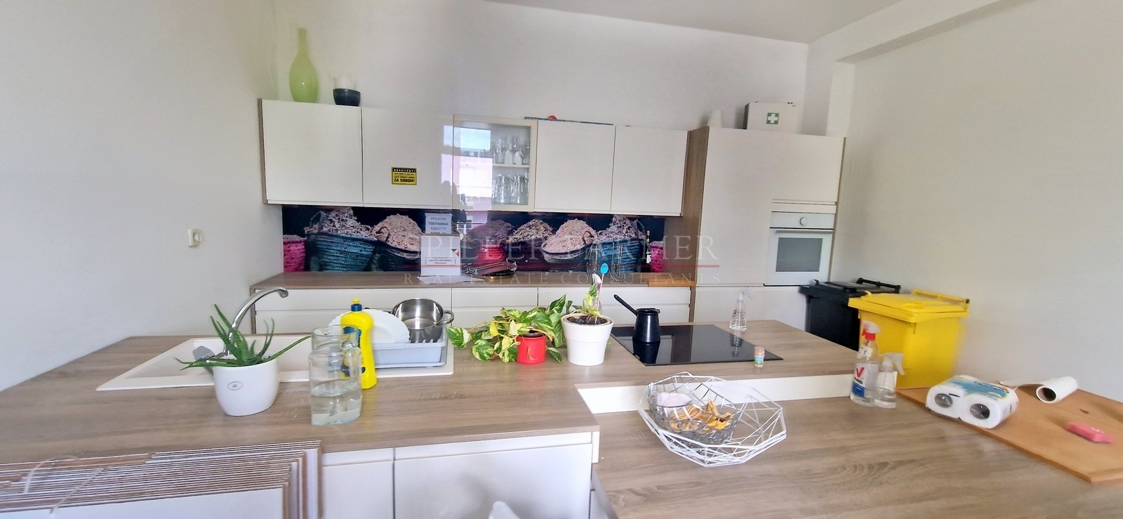 A descriptive alt text