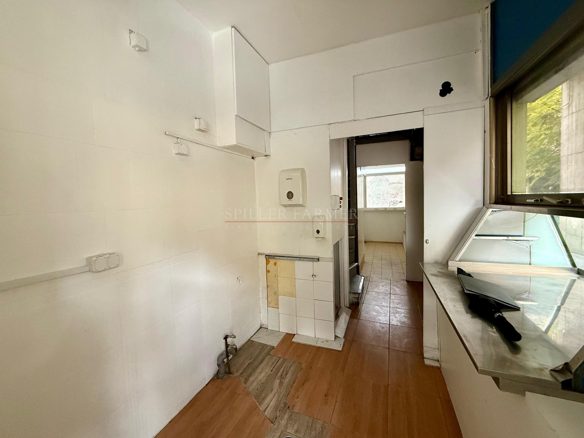 A descriptive alt text